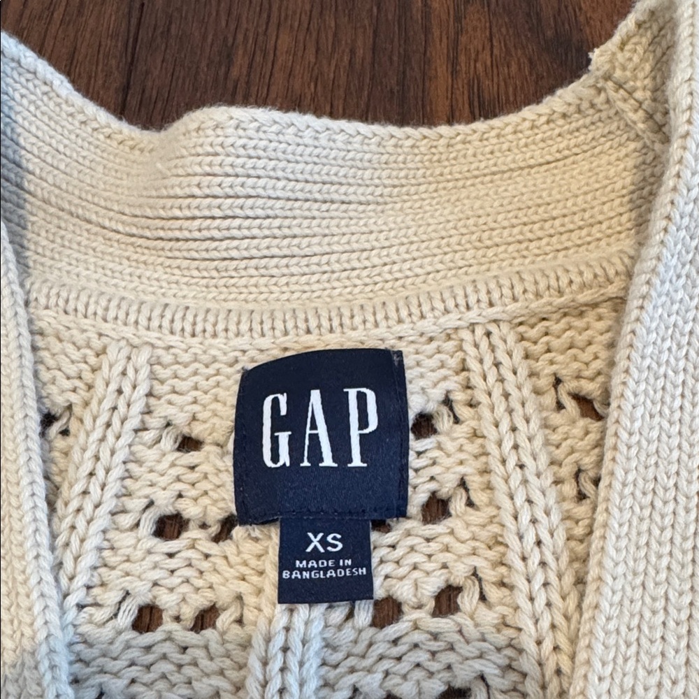 Gap Crochet cardigan - Picture 2 of 4